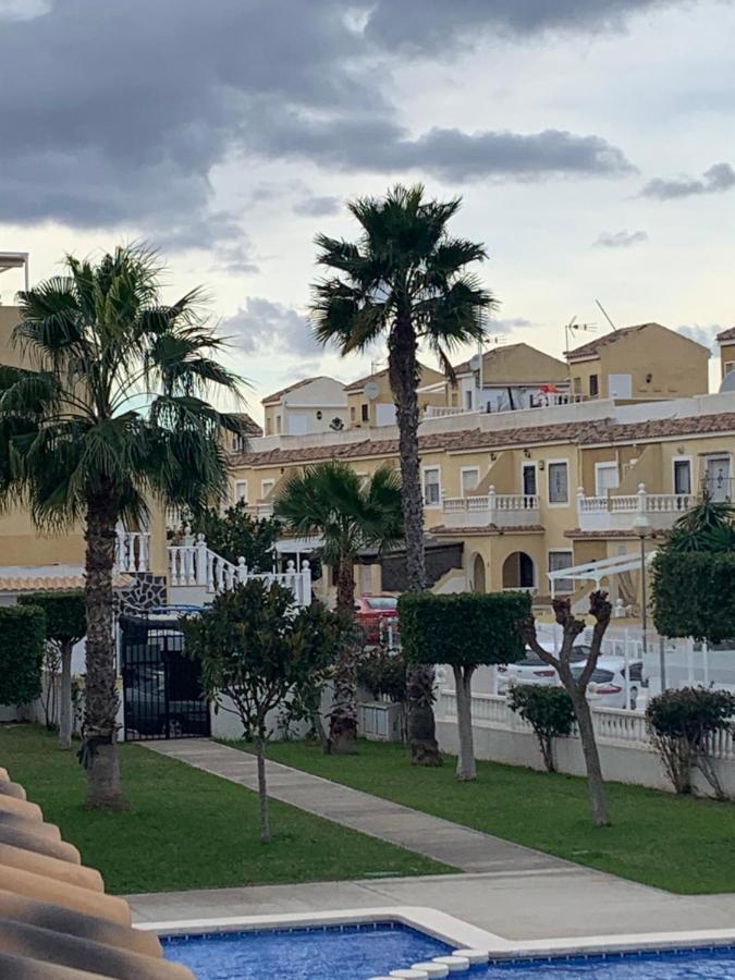 Apartamento Adosado tranquilo con piscina y vistas al mar Puerto Marino Exterior foto